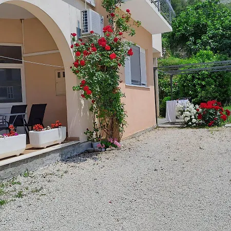 Darija 2 Apartmán Podstrana